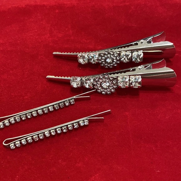 Updo Hair Clips Bobby Pins 4 Piece Set Silver Tone Rhinestones - Picture 7 of 7
